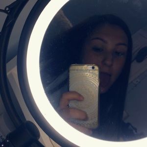 Meet your Posher, Gina